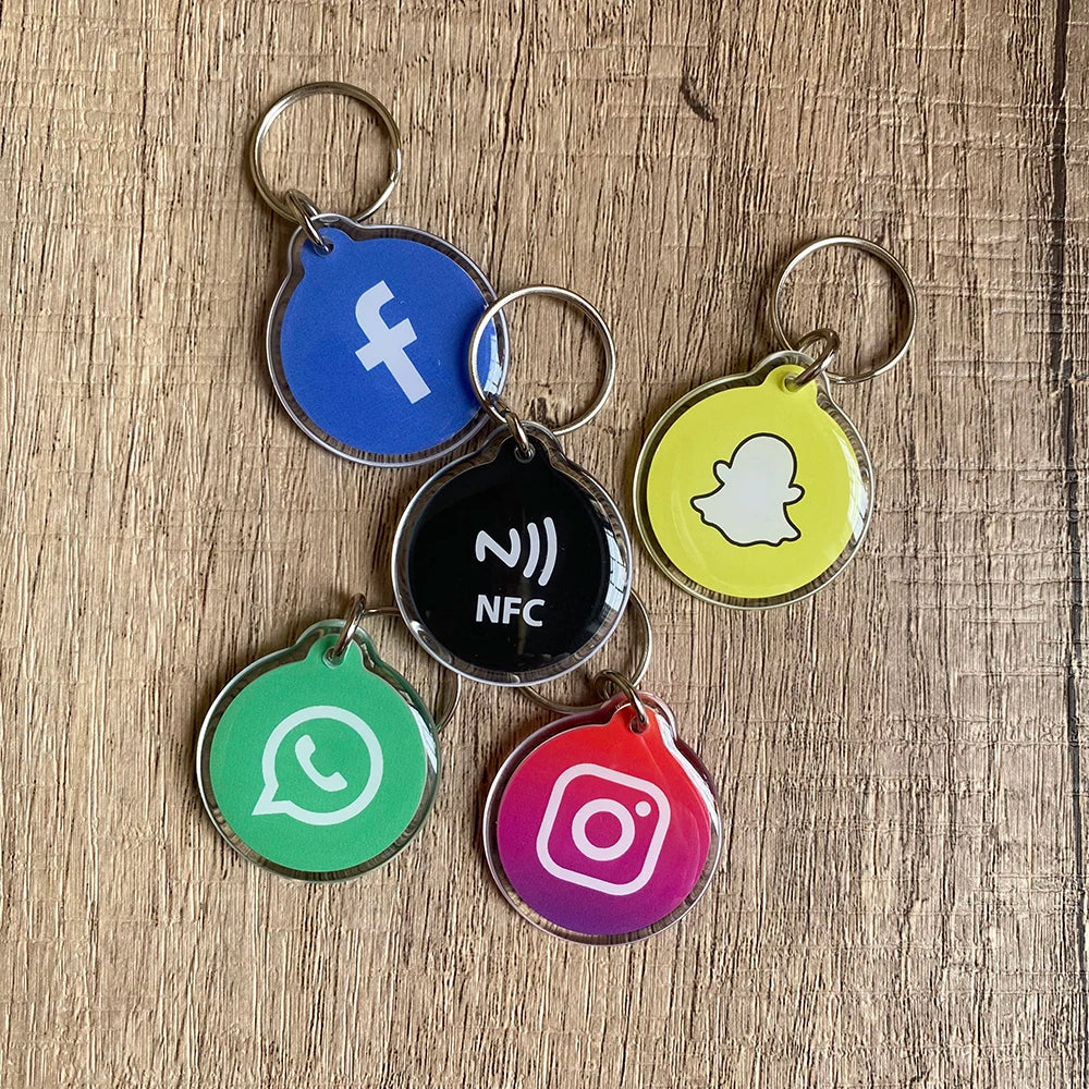 Instagram Snapchat WhatsApp NFC Epoxy Tag NFC Key Card Proximity 13.56MHz URL Link Sharing Keychain for Increase Followers
